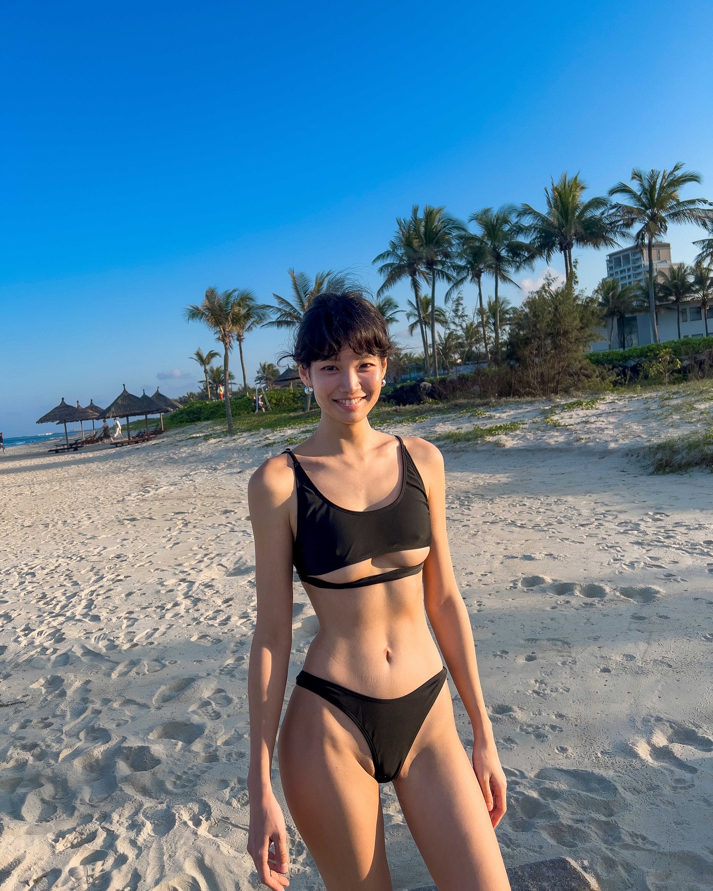 하이레그 검정 비키니 입은 이희은 사장님 여전한 몸매 근황