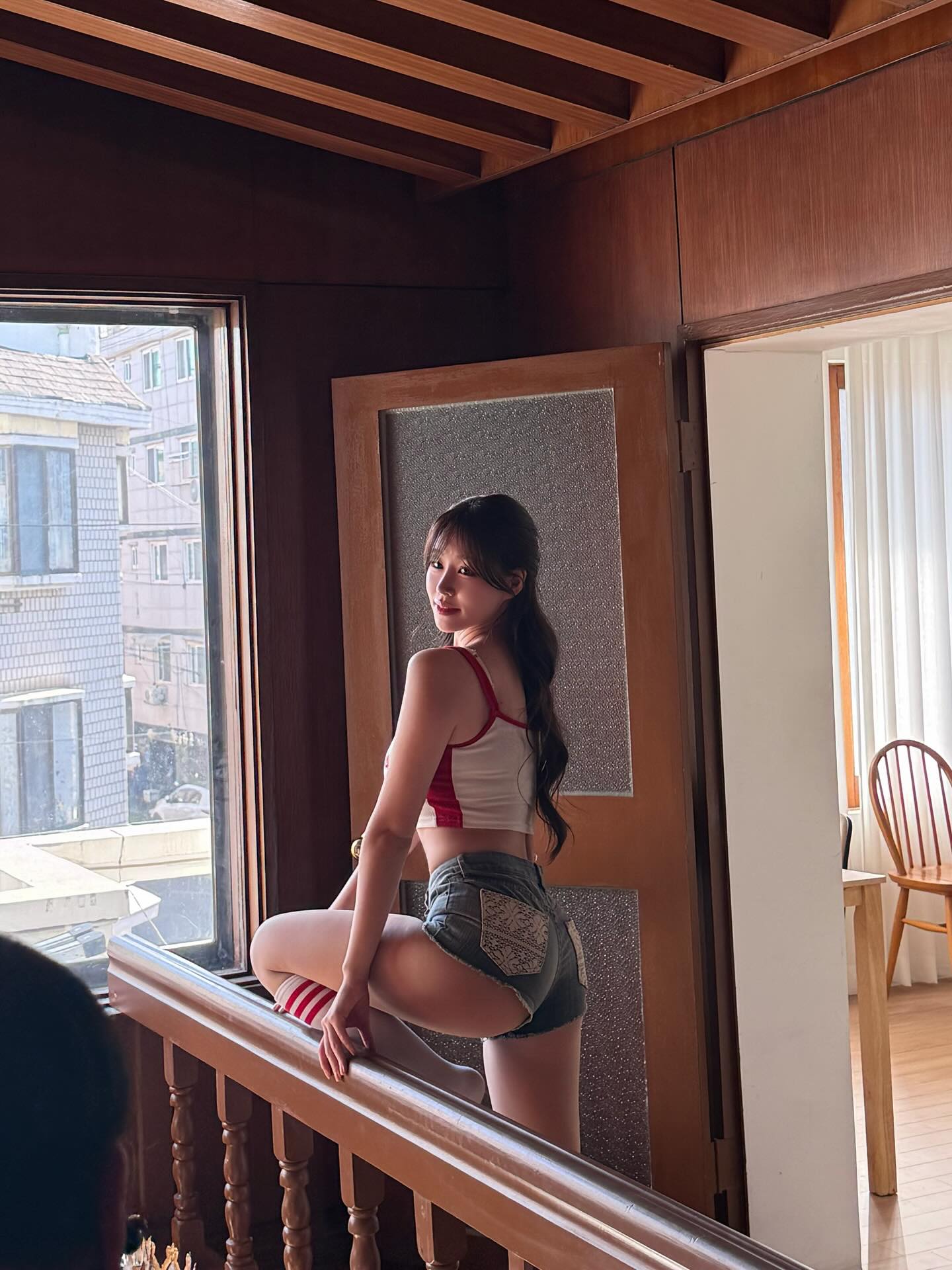 치어리더 김도아 브라 비치는 시스루티 + 핫팬츠 몸매