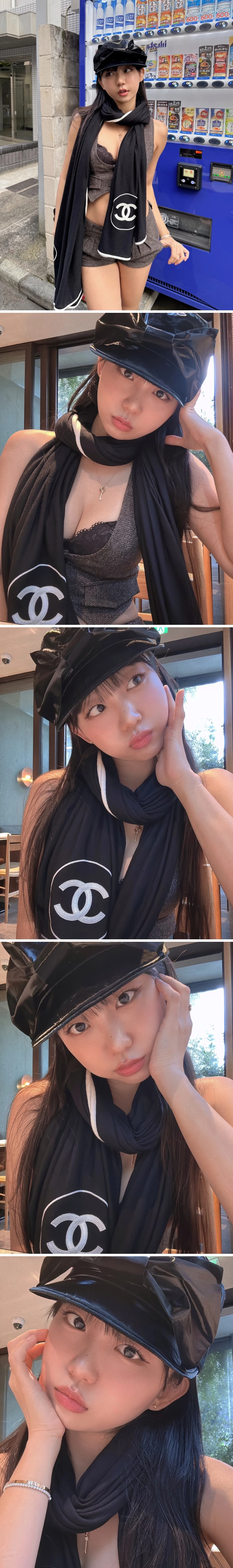 검정 샤넬 머플러 속 갈색 레이스 브라 가슴골 표은지