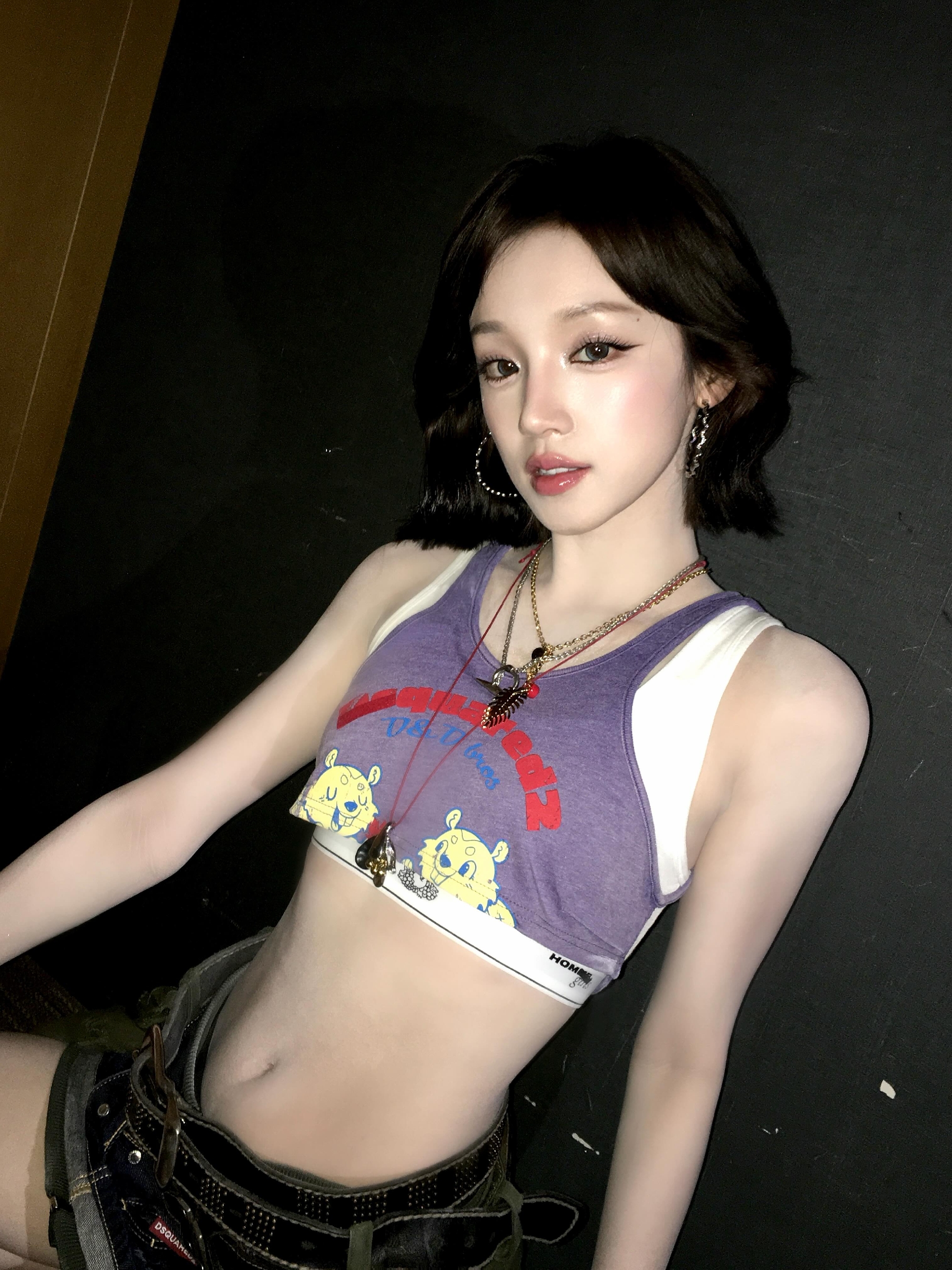 아이들 우기 보라색 탱크탑 잘록한 복부 야꼽 겨드랑이 - 인스타