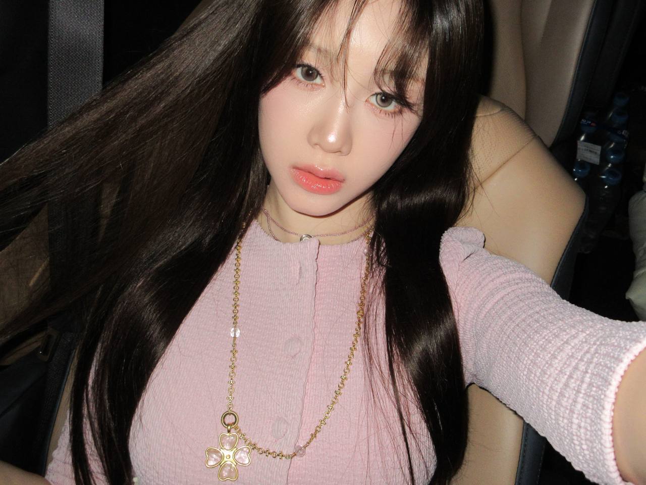 베이비몬스터 파리타 분홍색 크롭 여성정장 잘록한 복부 야꼽